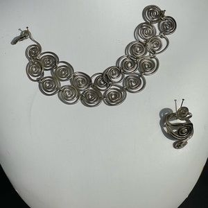 Silver necklace and ring